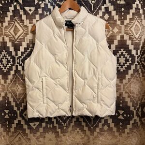 Women’s PB Basics White Puffer Vest Size Medium, 50% Feathers, 50% Down